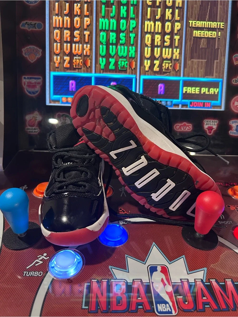Jordan XI low 11